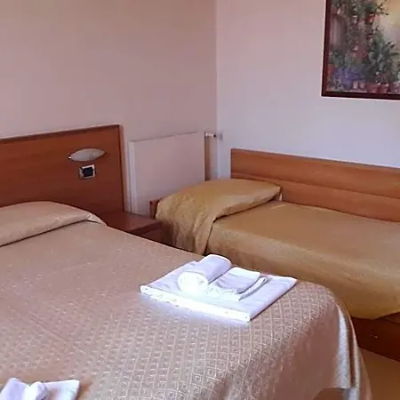 Hotel Residence Moneglia Hotel 2*