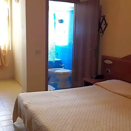 Hotel Residence Moneglia Hotel 2*